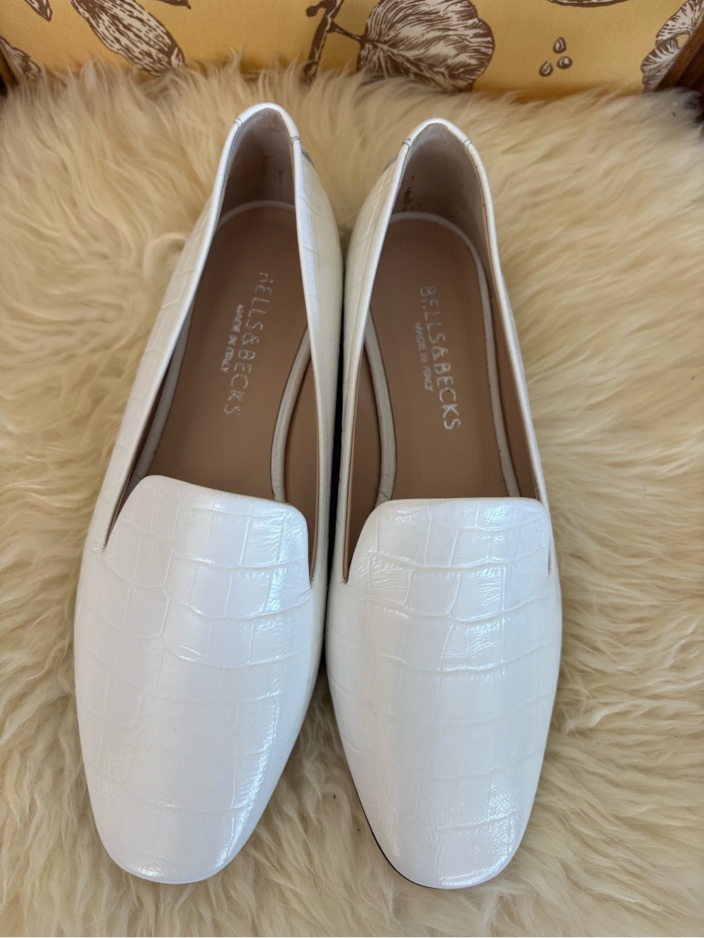 New Bells & Becks White Croc-Embossed Slip-On Loafers -